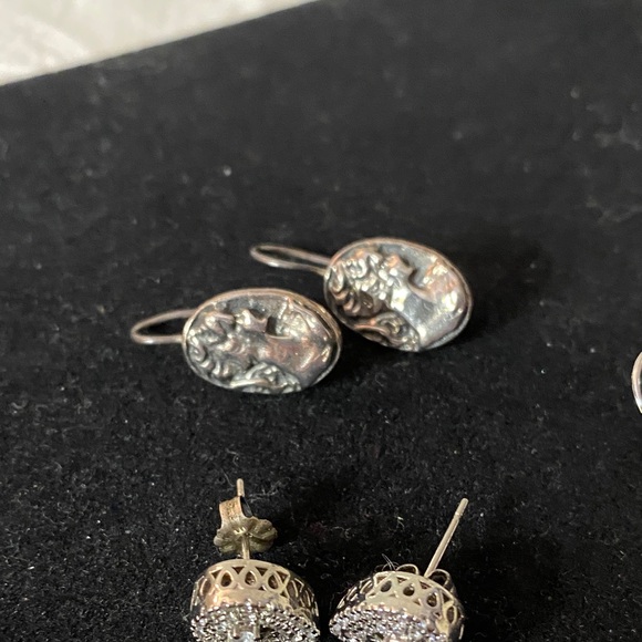 Lot of 4 Prs Earrings: Gold Opals, Diamonique Teardrop, Silver Opal, Cameo - Picture 4 of 5